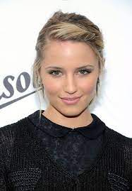How To Wear Silver Eyeshadow Like A Boss Growing Out Bangs Growing Out Hair Long Hair Styles