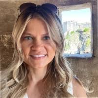 Sanela Mahmutovic's Instagram, Twitter & Facebook