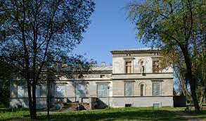 Файл:Badeni's Manor in Wadow (view from S), 63 Glinik street, Nowa Huta,  Krakow, Poland.jpg — Википедия