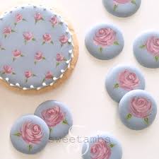 11 8k Likes 82 Comments Sweetambs Amber Spiegel Sweetambs On Instagram The Wet On Wet Royal Ici Rose Cookies Icing Cookies Tutorial Cookie Decorating