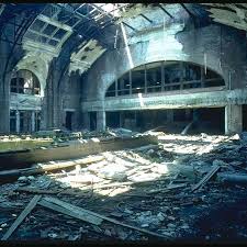 Worcester Massachusetts Union Station Main Ticket Hall Built in Minecraft ~  By @goco_mc Built in 1911. It was left derelict and abandoned in 1972, but  has since been restored. Rendered using Chunky