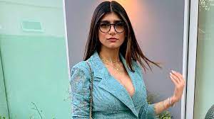 Durante la mañana del sábado 29 de enero, usuarios de redes sociales empezaron a especular sobre el presunto fallecimiento de mia khalifa. Mia Khalifa Desconcierta A Fans Facebook Oficial Anuncia Su Supuesta Muerte Viral Espectaculos La Republica
