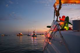 Boat decorations for boat parades memes 2020. 30 Pontoon Decoration Party Ideas For A Boat Parade Hobbykraze