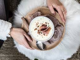 Veloute De Chou Fleur Aux Eclats De Noisettes Et Chips De Jambon Cru Aoste Recette Veloute Chou Fleur Jambon Cru Choux