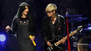 Semua lirik lagu pada website musiklib.org, adalah hak cipta penyanyi, band atau pencipta lagu bersangkutan. Lagu Terbaru Tahun 2019 Kembalinya The Virgin Dan Lobow Tribun Sumsel