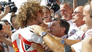 Both fausto gresini and marco simoncelli must be two happy people right now, as they both got their way this week. Gresini Un Tipo Muy Respetado Que Afronto Las Muertes De Kato Y Simoncelli