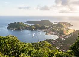Guadeloupe (/ ˌ ɡ w ɑː d ə ˈ l uː p /; Pointe A Pitre Shopping