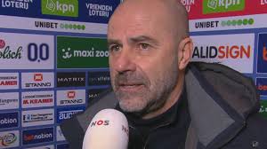 Twente en Feyenoord profiteren minimaal van misstap PSV • Utrecht loopt wel  drie punten in