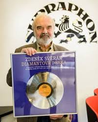 Really liked it 4.00 · rating details. K Petaosmdesatinam Zdenka Sveraka Komplet Skoro Vsechno Chytra Zena