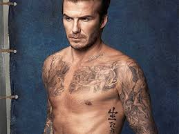 Μια ευχάριστη έκπληξη περίμενε την σύντροφο του γιώργου μαυρίδη, κρίστη την ώρα που απολάμβανε την παραλία. David Beckham Ti Shmainoyn Ta 40 Tatoyaz Toy Celebrities Eidhseis