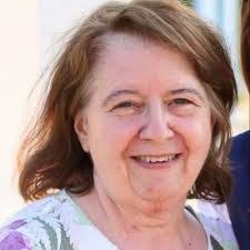 Meredith Newcomb's Instagram, Twitter & Facebook