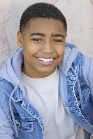 Elliott Holmes's Instagram, Twitter & Facebook