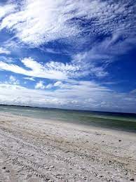Beautiful Siesta Beach Blue Skies Clear Water Siesta Key Florida Siesta Beach Siesta Key Clear Water