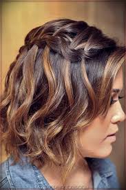 Growing older and having shorter doesn't mean you have to start playing it safe with style and beauty trends. 10 Boho Style Braids For Short Hair