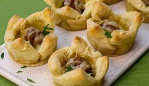 Maybe you would like to learn more about one of these? Cestini Di Pasta Sfoglia Con Salsicce E Gorgonzola Semplici E Gustosi