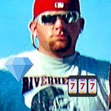 Daniel Fallacaro's Instagram, Twitter & Facebook