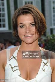 604 Holly Davidson Photos & High Res Pictures