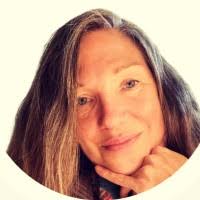 20+ "Liz Large" profiles