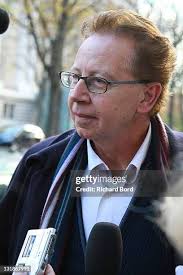 64 photos et images haute résolution de Jean Lasserre