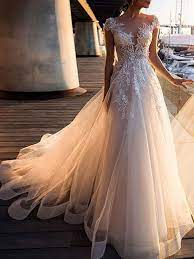 Brautkleid brautmode hochzeit hochzeitskleid dirndl heiraten schöne dirndl hochzeitstracht satinkleider satinkleid. Brautkleider A Line Tull V Ausschnitt Mit Kurzen Armeln Spitze Brautkleider Mit Schleppe Milanoo Com