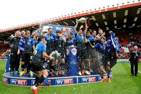 Trazemos para você a lista dos maiores campeões da championship, a segunda divisão do campeonato inglês,que foi criada na temporada 1892/1893, com o nome second division. Quase Extinto Em 2008 Bournemouth Conquista Acesso E Titulo Da 2Âª Divisao Jovem Pan