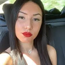 Lisa Ponziani's Instagram, Twitter & Facebook