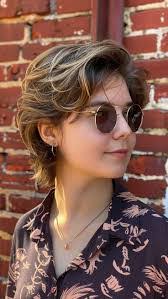 Natalie Avery's Instagram, Twitter & Facebook