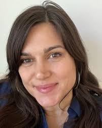 Anna Calabrese's Instagram, Twitter & Facebook