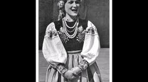 Irena santor was born november 9, 1934 in papowo biskupie near bydgoszcz. Irena Santor Ej Przelecial Ptaszek Youtube