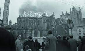 Cet incendie fait écho, pour les nantais à celui qui. Nantes Cathedrale Et Basilique Deja Ravagees Par Le Feu Nantes Maville Com