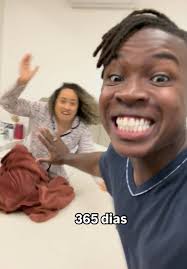 365 Dias com Humor: A Rotina do Banheiro