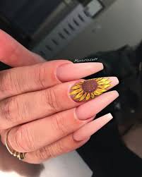 Everyone Jealous Coffin Shaped Black Sunflower Acrylic Nails Close Up Of That Incredible Sunflower Design Sunflower Nails Perfect Nails Gel Nails