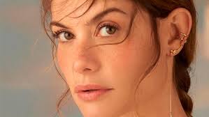 Alinne moraes é uma atriz brasileira. Kwjiogexmsl9lm