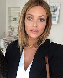 Caroline Receveur On Instagram Meeting Day Wearing Lorealmakeup 110 Empower Coiffure Facile Cheveux Court Coiffure Coupe De Cheveux