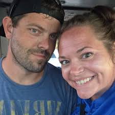 Dollar Shave Club double header electric shaver dropping to under $19 after  coupon! 🔗⬇️⬇️⬇️