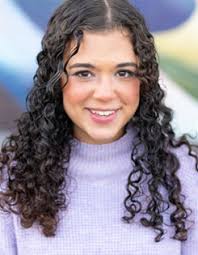 Samantha Piel's Instagram, Twitter & Facebook