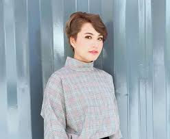 Nurul jannah binti munir (dilahirkan pada 1 jun 1995) atau lebih dikenali sebagai janna nick merupakan seorang pelakon, pengacara, dan penyanyi wanita malaysia. Suara Ke Laut Janna Nick Dikecam Hebat Nyanyi Lagu Sufian Suhaimi
