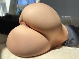 我只有5 英尺，但有一个适合打屁股的屁股