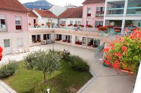 05 65 59 28 63 fax : Ehpad Les Charmettes Millau 12100 Telephone Mail Adresse
