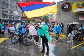 Check spelling or type a new query. Que Significa La Bandera De Colombia Al Reves En Protestas Noticieros Televisa