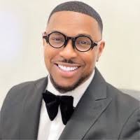 Dexter Floyd's Instagram, Twitter & Facebook