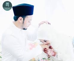 Puteri umno dah tak 'diva' lagi. Yana Samsudin Fadzil Zahari Bergelar Suami Isteri Dengan Sekali Lafaz Hiburan Mstar
