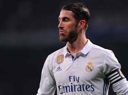 Frisur und bart männer frisur kurz frisuren trend männer frisuren sergio ramos frisur wikinger haare dicke haare männer anzug mode haarschnitt männer. Seine Haare Haben Mich Inspiriert Ramos Trifft Idol Caniggia Goal Com