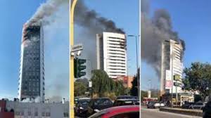 Sono in corso le operazioni di evacuazione degli abitanti dello stabile. Loptlocq5flcpm