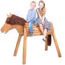 Unser konzept beinhaltet alle aspekte der gestaltung von gärten, grünanlagen und landschaften für den privaten, gewerblichen und öffentlichen bereich. Holzpferd Ratgeber Wir Wissen Was Kinder Lieben