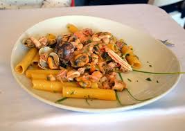 Ragù alla genovese, la ricetta. Candele Spezzate Con Genovese Di Mare Picture Of Luna Rossa Pozzuoli Tripadvisor