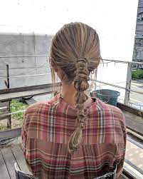普段のカラーが覆る 立体感がオシャレなローライトカラーのススメ hair ポニーテール スタイル お団子ヘア