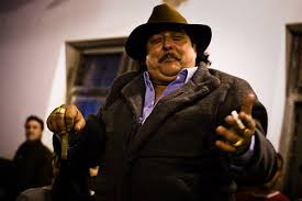 Gitano guitar rest an excellent alternative (or addition) to a footstool offering less stress on the lower back by helping to maintain a good solid playing position. Time Pone La Tolerancia Espanola Hacia Los Gitanos Como Ejemplo Radiocable Com Radio Por Internet La Cafetera