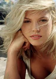 Agnes Magee's Instagram, Twitter & Facebook