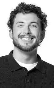 Danielle Brawner's Instagram, Twitter & Facebook